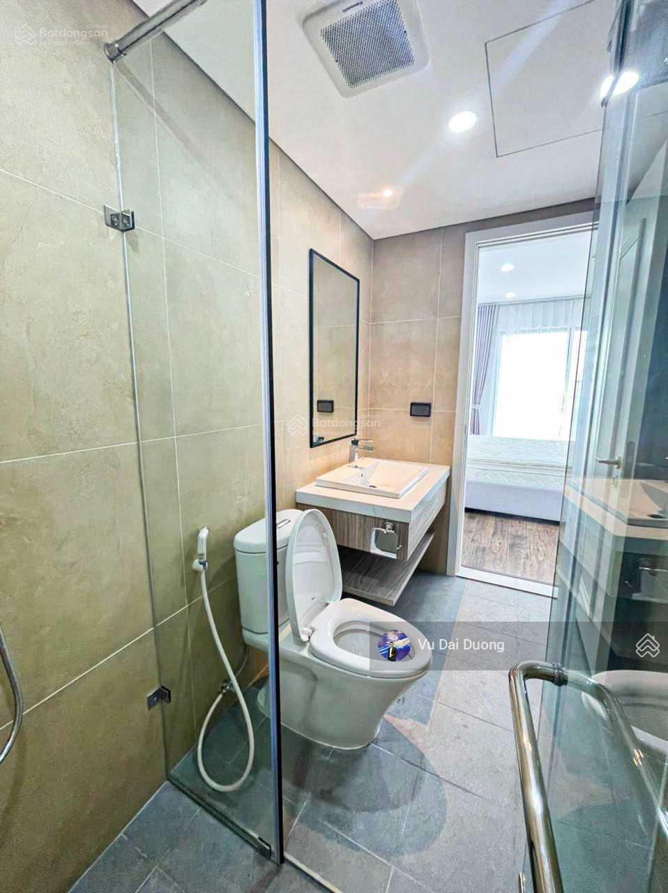 Cho thuê căn 2 ngủ full nội thất mới tinh, giá 13.5 triệu/tháng bao phí quản lí + gym + VAT