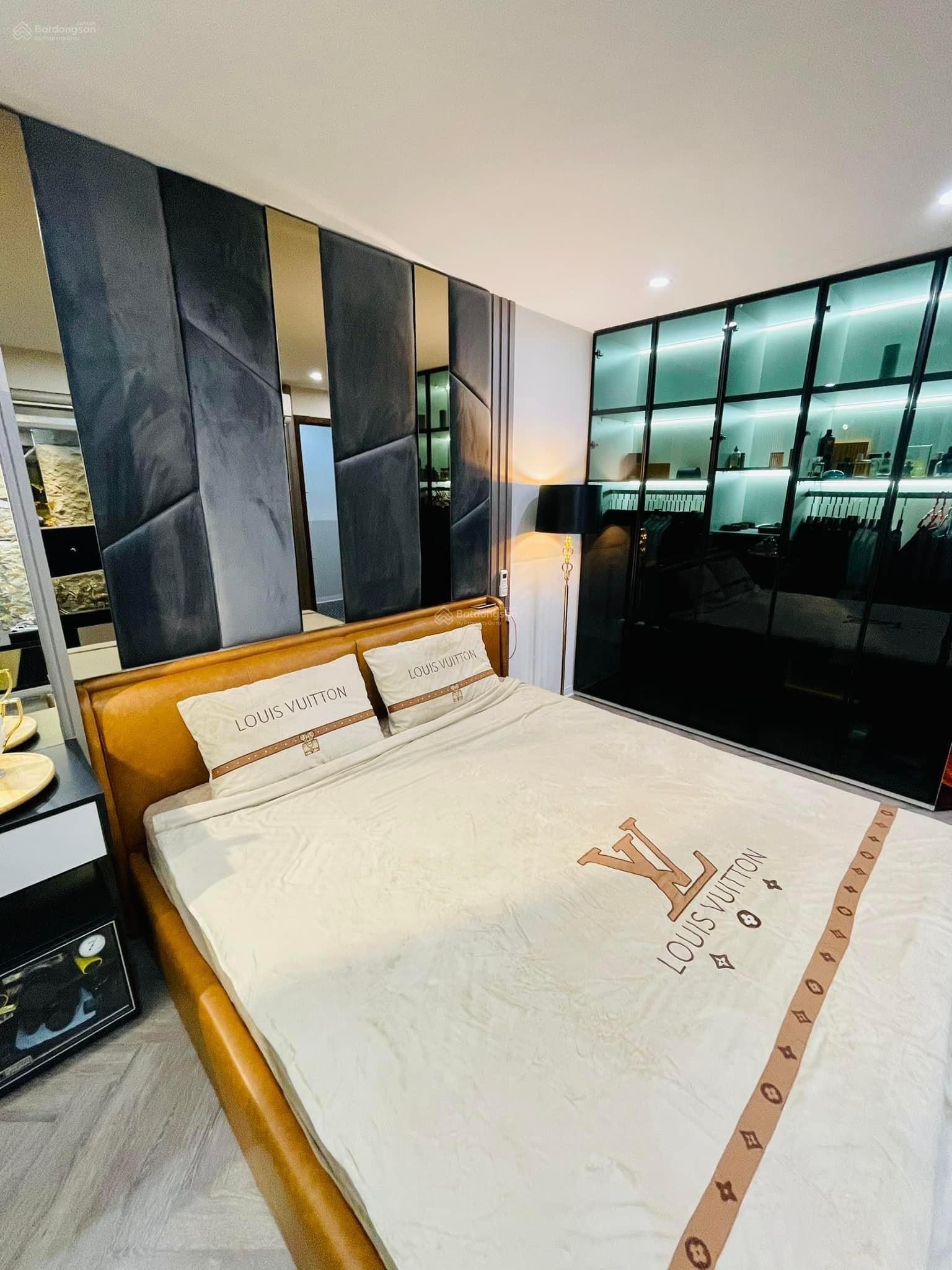 Bán căn 60B Nguyễn Huy Tưởng, 60m2 thiết kế 2PN, tầng trung view thoáng full nội thất giá 5.6tỷ