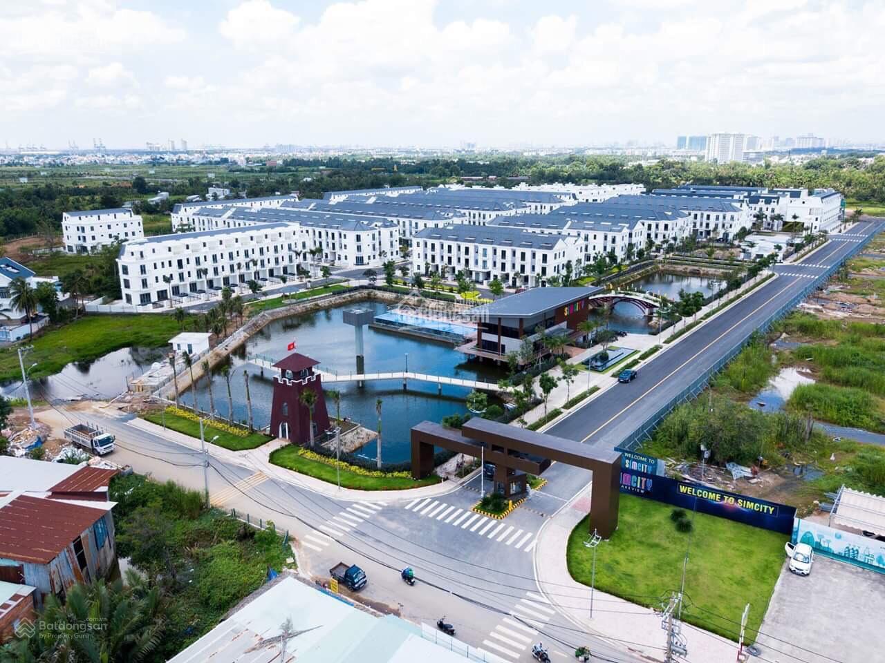 Bán nhà phố dự án Sim City, xây 1 trệt 3 lầu vị trí đẹp, đường lớn LH 0904 936 ***