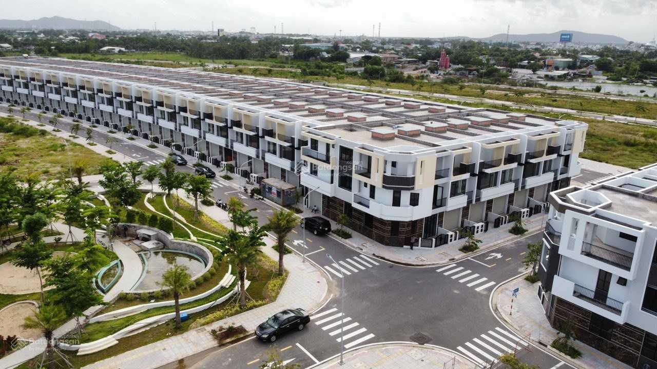 Cơ hội vàng cho những ai muốn mua nhà phố biệt thự ưu đãi lớn trong tháng này. Hotline 0933 367 *** Cơ hội vàng cho những ai muốn mua nhà phố biệt thự ưu đãi lớn trong tháng này. Hotline 0933 367 ***