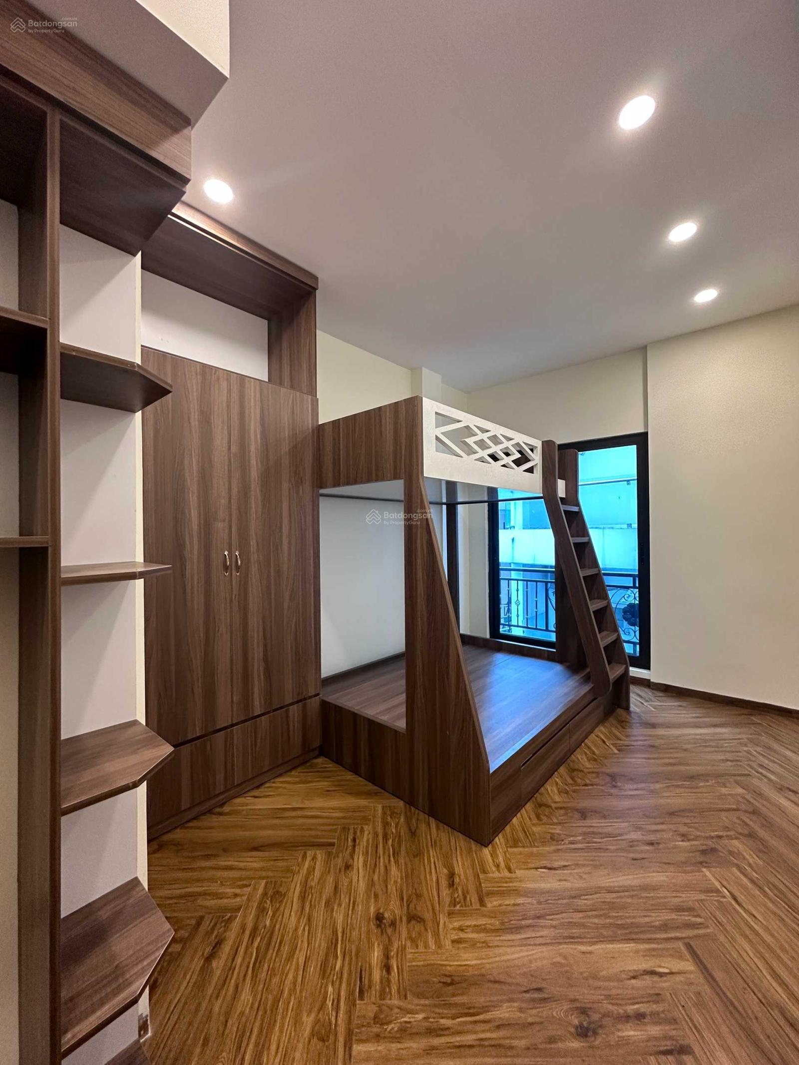 Cho thuê phòng mới tinh ở Hồ Tùng Mậu, giường đơn - tầng, 1K1N full đồ ở luôn, ô tô đỗ cửa