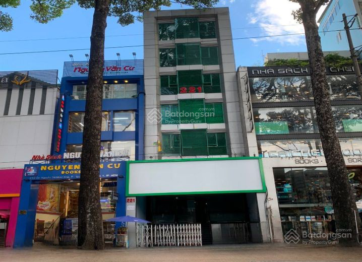 Cho thuê nhà mặt tiền Calmette, Quận 1. DT: 15x20m. 1 trệt, 6 lầu. DTSD: 1.300m2