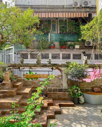 Cho thuê nhà mặt tiền Phan Kế Bính, Quận 1. DT: 15x25m. 1 trệt, 2 lầu. DTSD: 800m2