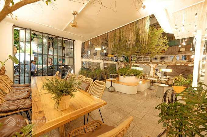 Cho thuê nhà mặt tiền Phan Kế Bính, Quận 1. DT: 15x25m. 1 trệt, 2 lầu. DTSD: 800m2