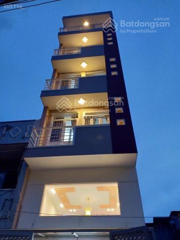 Cho thuê nhà mặt tiền Trần Hưng Đạo, Quận 1. DT: 7x25m. Trệt 4 Lầu. DTSD: 875m2