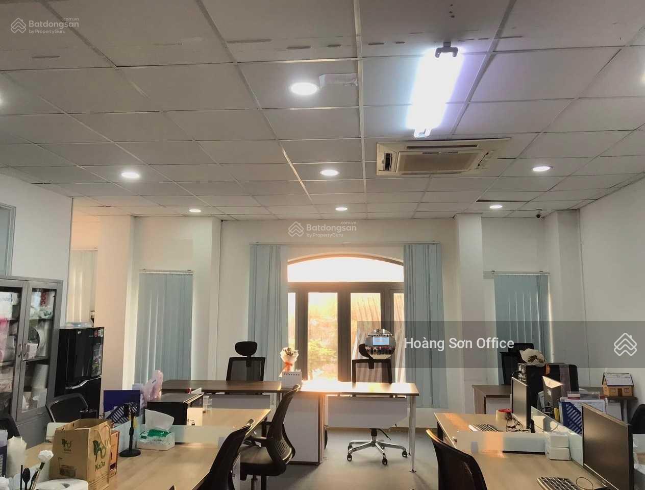 Cho thuê sàn DT 100m2, 145m2, 200m2, đường Nguyễn Thái Bình, Q1. Sàn vuông vức, view kính, giá rẻ