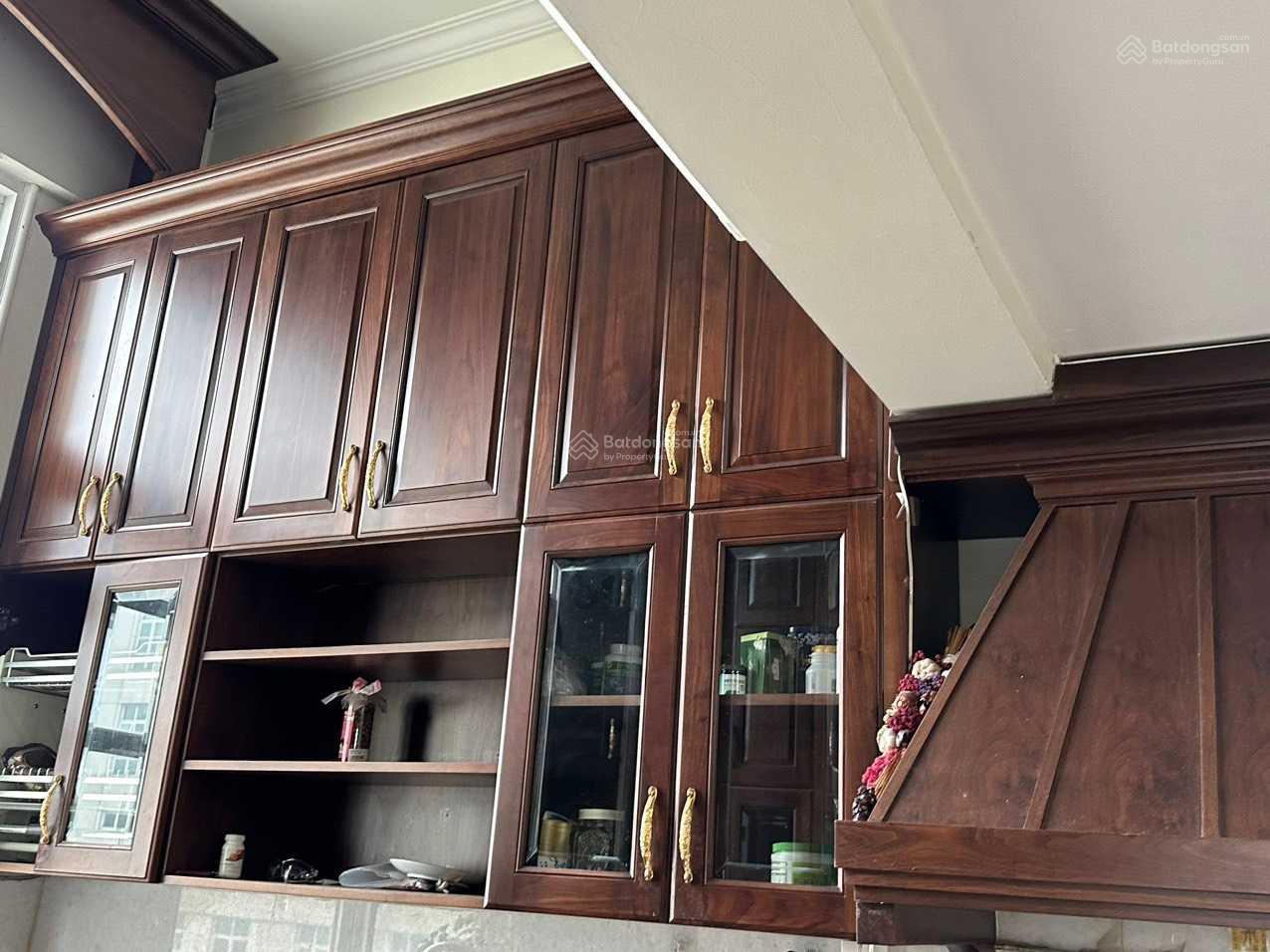 Chủ cần bán căn hộ 193m2 4N3WC full nội thất ở The Manor giá 60tr/m2 0961 899 ***