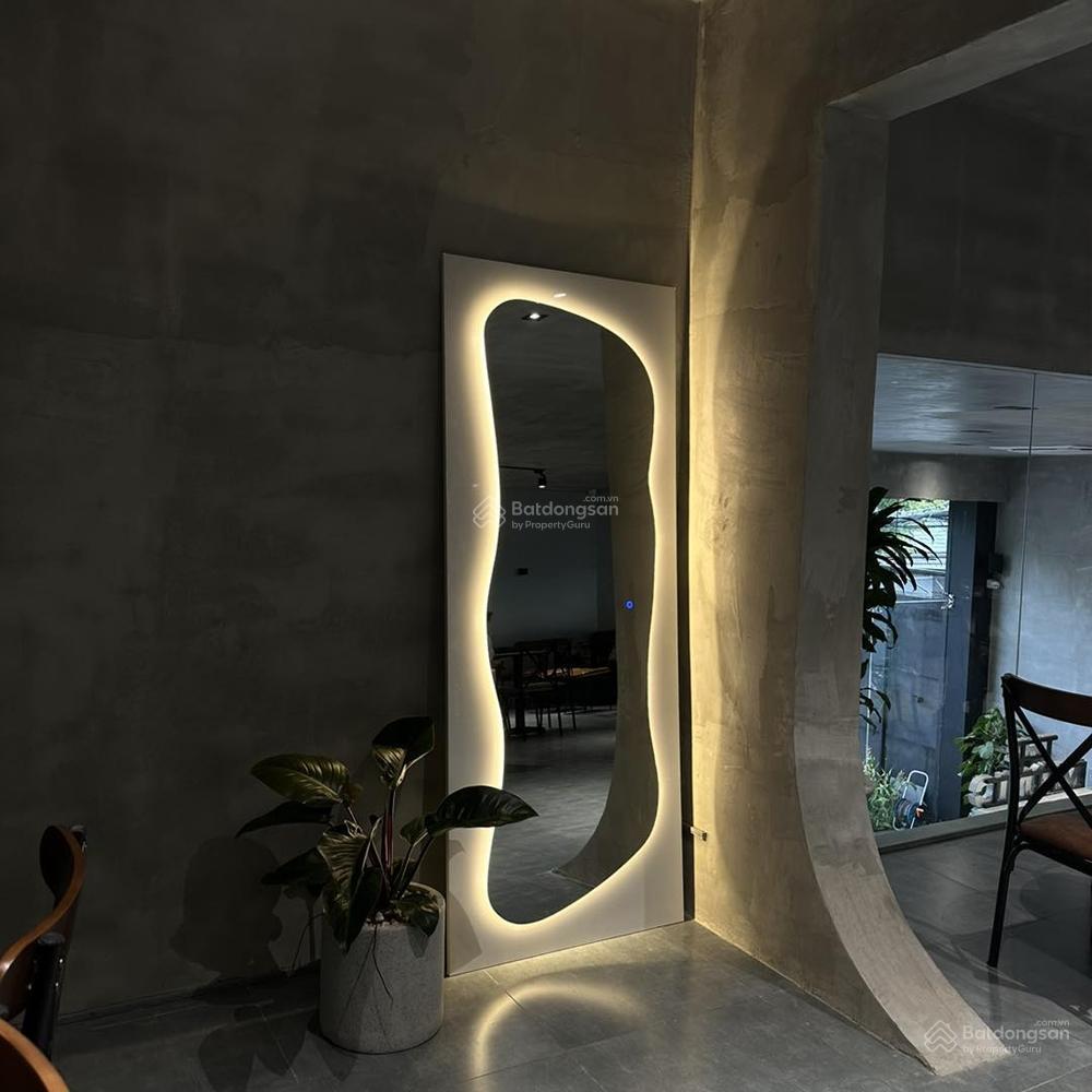 Cho thuê nhà mặt tiền đường Trường Sơn, Phường 11, Quận 10. DT: 8x20m, 2 lầu. DTSD: 320m2 Cho thuê nhà mặt tiền đường Trường Sơn, Phường 11, Quận 10. DT: 8x20m, 2 lầu. DTSD: 320m2