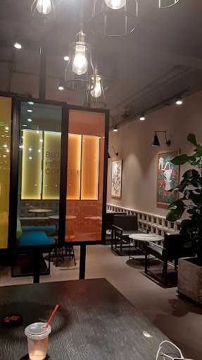 Cho thuê nhà mặt tiền đường Nguyễn Gia Trí, Bình Thạnh. DT: 12x20m. Trệt 4 lầu. DTSD: 1.200m2