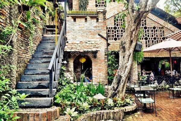 Cho thuê nhà mặt tiền đường Nguyễn Thái Bình, Quận 1. DT: 12x20m. Trệt 1 lầu. DTSD: 480m2