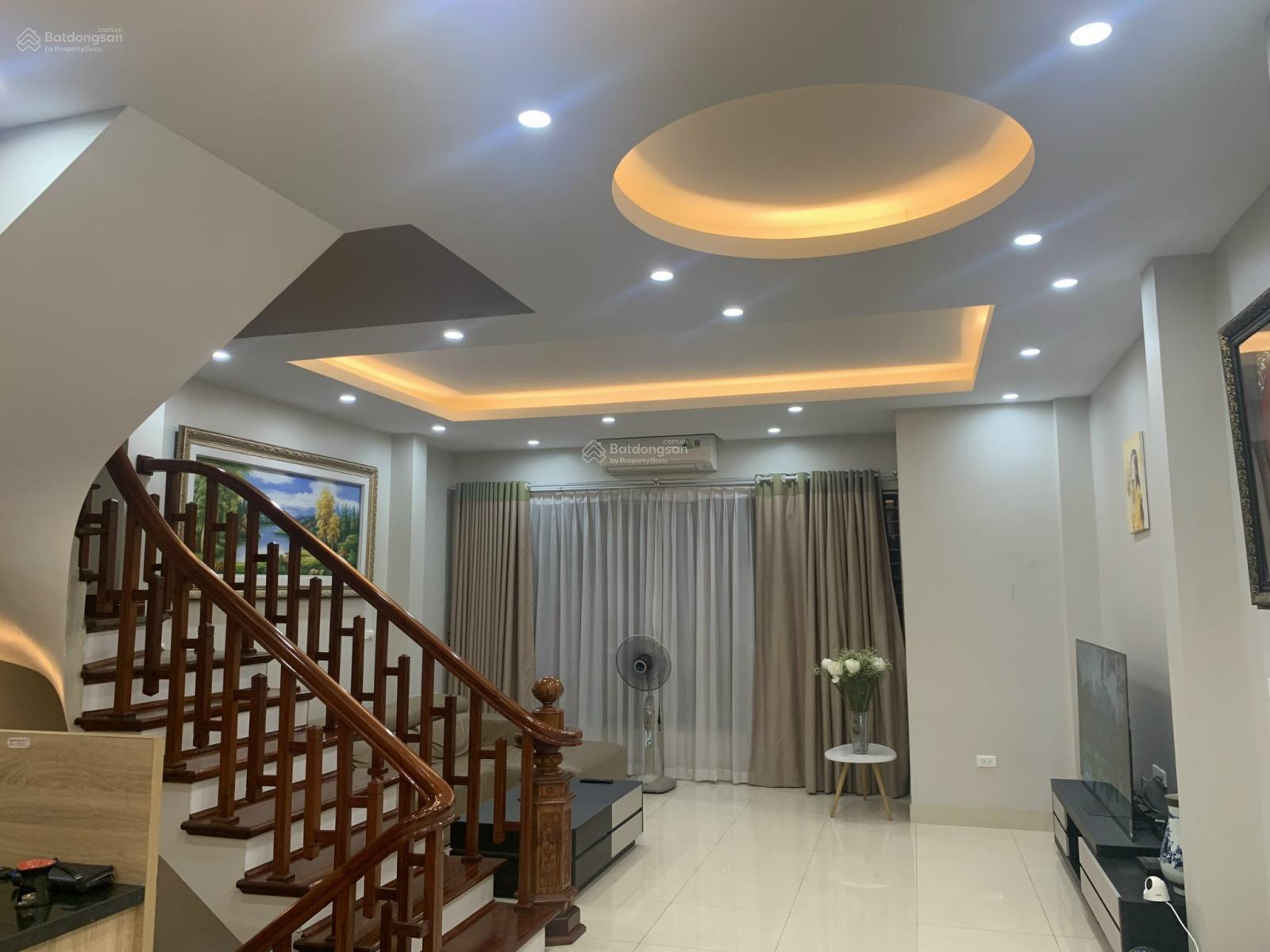 Chính chủ cho thuê nhà đẹp Nguyễn Ngọc Nại DT 55m2x6T MT 6m, thang máy, đồ cơ bản, giá 22tr/th