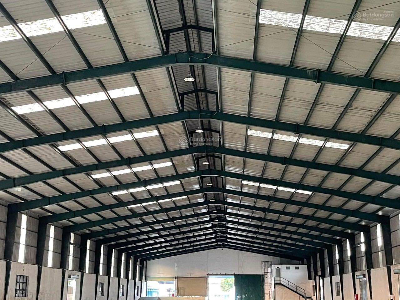 Cho thuê xưởng 4500m2 300tr Thuận An 0907 838 ***