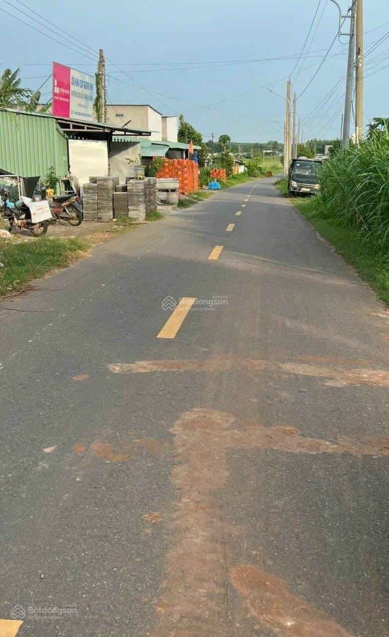 Đất mặt tiền Nguyễn Huệ thị trấn Đất Đỏ 707,8m2 Khu dân cư đông gần trường Học