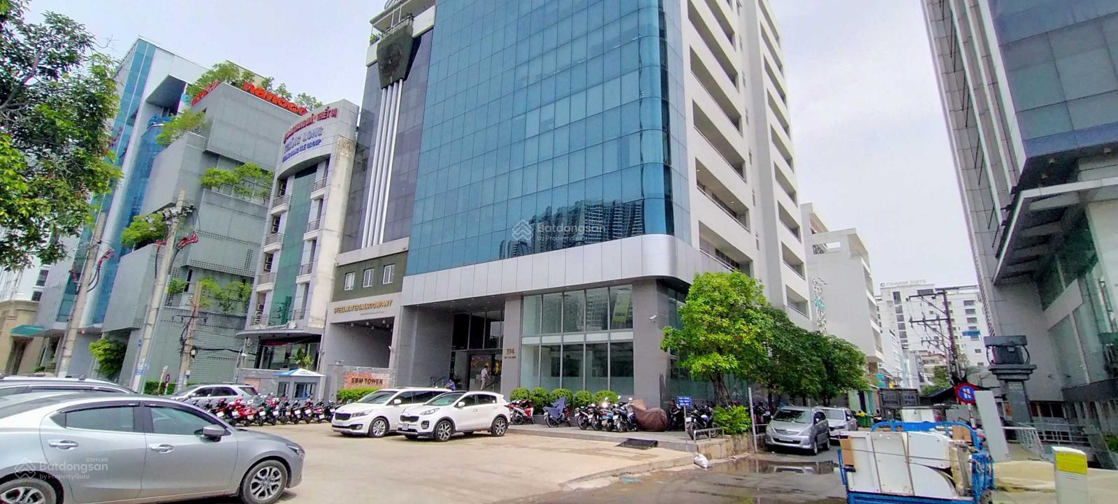 Cho thuê VP tòa nhà hạng B, sẵn Fitout đẹp, ngay Metro Điện Biên Phủ, DT 130m2