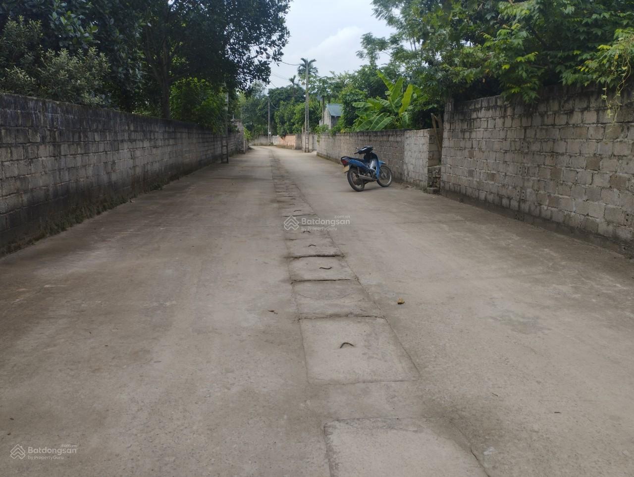 Bác em cần tiền bán gấp 863m2 300m2 thổ cư lô góc 2 mặt thoáng tại thôn Hạnh Côn Xã Nam Phương Tiến