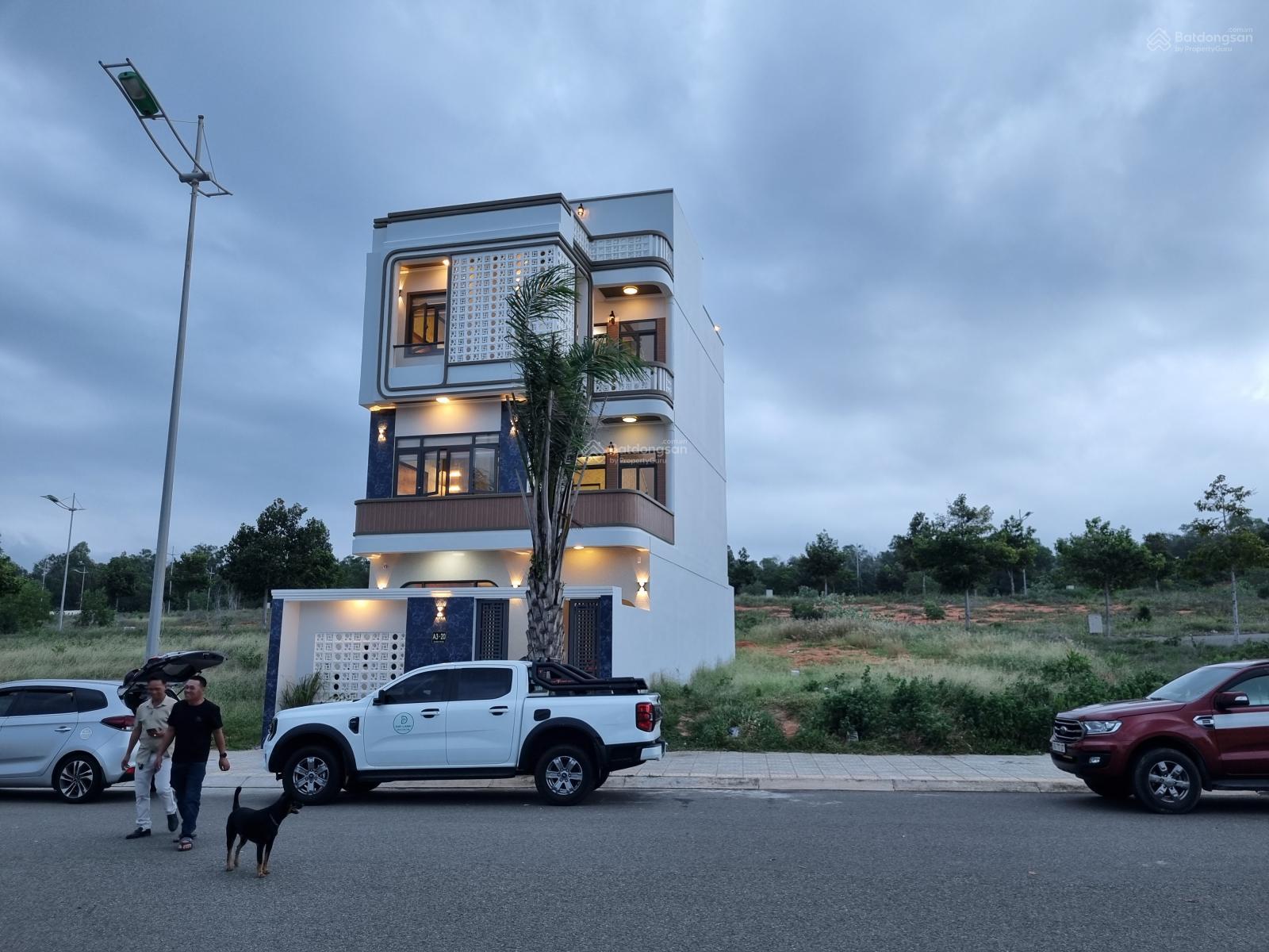 Villa biển 3 tầng view đẹp sát sân bay Phan Thiết đã hoàn công giá tốt đón đầu tiềm năng