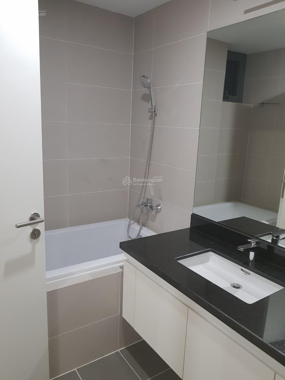 Căn góc 3PN Diamond Lotus Riverside, nôi thất cơ bản - mới - dọn vào ngay - LH 0919 961 ***