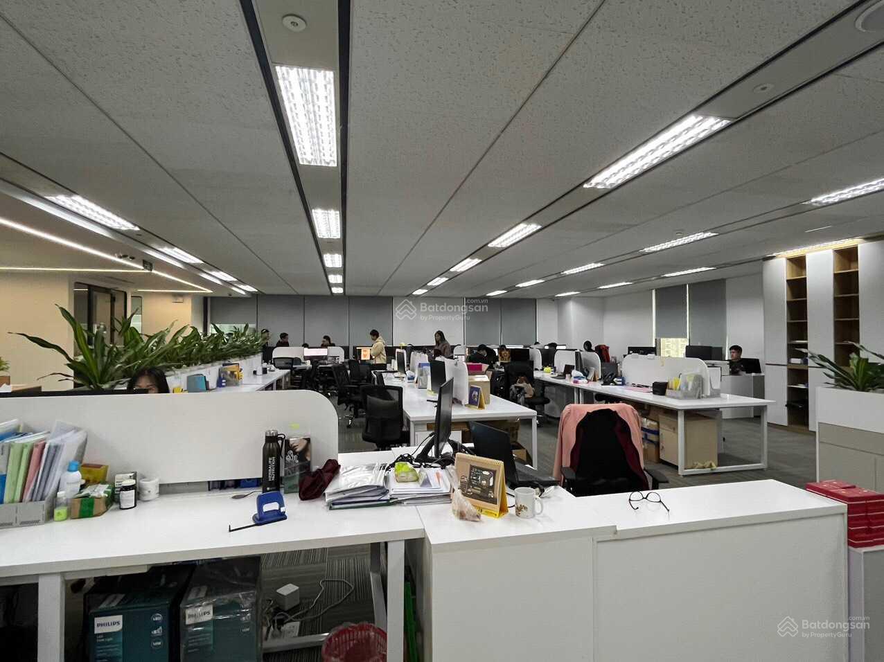 CĐT trực tiếp cho thuê văn phòng Charmvit, Trần Duy Hưng, 100m2 - 150m2 200m2, 300m2 sẵn nội thất CĐT trực tiếp cho thuê văn phòng Charmvit, Trần Duy Hưng, 100m2 - 150m2 200m2, 300m2 sẵn nội thất