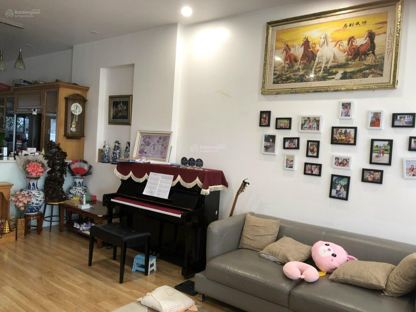Cần bán gấp biệt thự Villa Park, 8x17 1 trệt 2 lầu full nội thất, sổ hồng cá nhân, giá chỉ 19 tỷ TL Cần bán gấp biệt thự Villa Park, 8x17 1 trệt 2 lầu full nội thất, sổ hồng cá nhân, giá chỉ 19 tỷ TL
