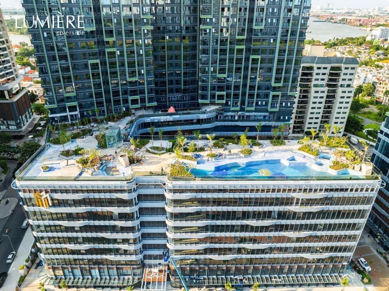 Siêu phẩm 1PN, 1WC view hồ bơi giá chỉ 21 triệu/th (còn thương lượng) LH: 0934 138 ***