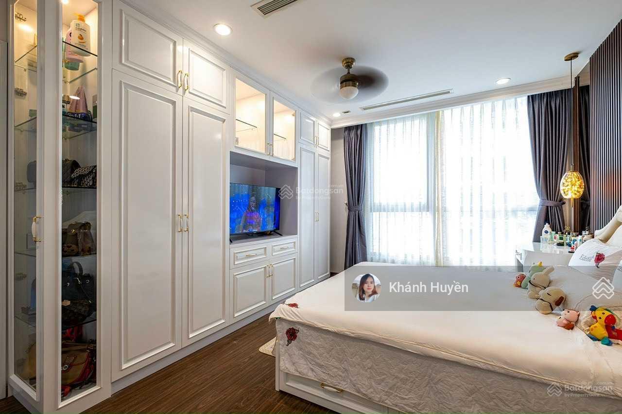 Bán căn hộ 3 phòng ngủ Vinhomes Central Park 120m2 view sông, nội thất sang trọng. LH 0901 692 ***