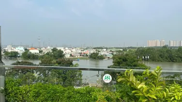 Giảm 10 tỷ cần bán gấp. Giá mới chỉ 40 tỷ, Biệt thự sân vườn + hồ bơi - view sông Q7