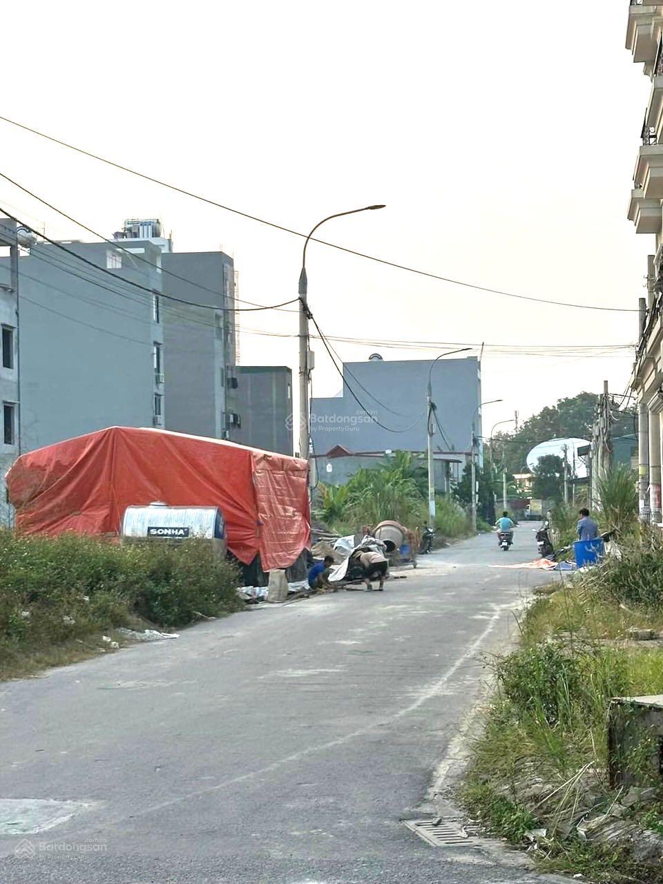Bán đất dịch vụ bồ câu chiến sĩ Lai Xá, khu trường đại Học Thành Đô Kim Chung, 72m2 giá 13,2tỷ