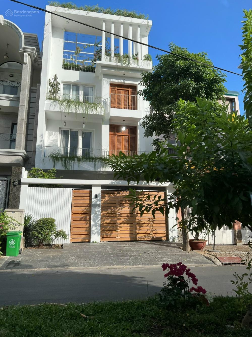 Vip nhất khu đường Hoa, bán nhà MT 25 Hoa Phượng, DT 8 x 18m CN 150m2, T + 3L, HĐT 90tr, giá 48 tỷ