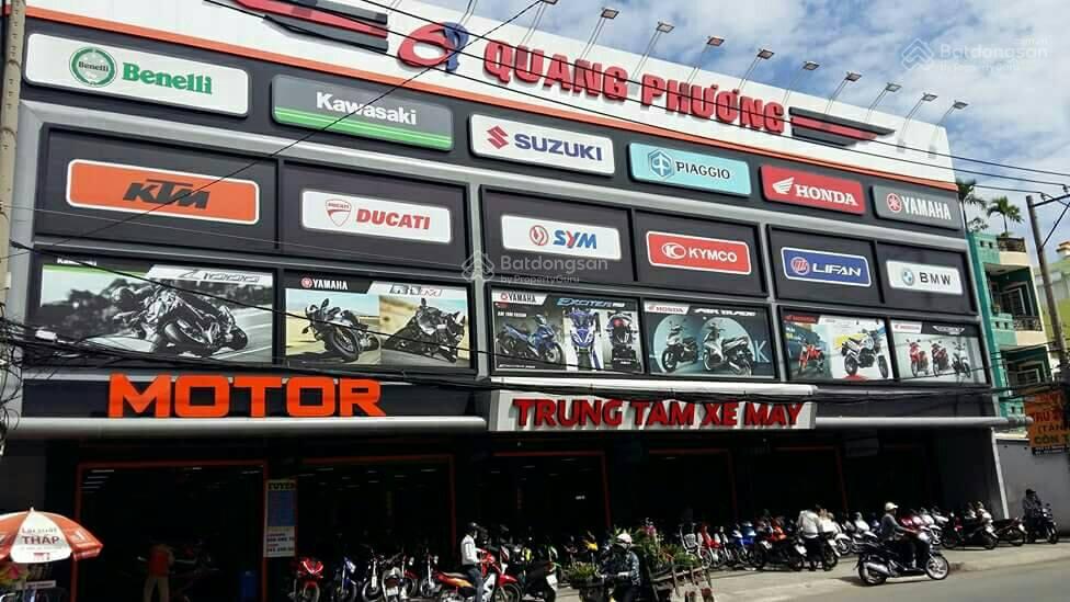 Cho thuê nhà góc 2MT số 444 Đường Lê Quang Định, P11, Bình Thạnh. DT: 29x30m. 3 tầng. DTSD: 2.600m2