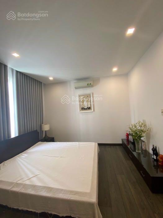 Nhà mặt tiền lớn đường Số 79, Tân Quy, Quận 7, 4 tầng, 72m2, 10 tỷ