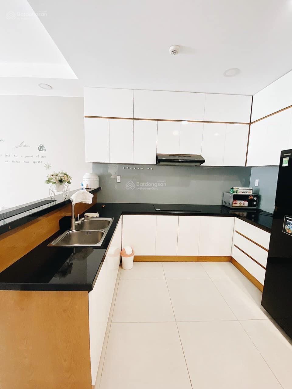 Cho thuê ICON56 3PN 2WC 100m2 đủ nội thất giá 21 TR vào ngay . Chuyên quản lý cho thuê ICON56.