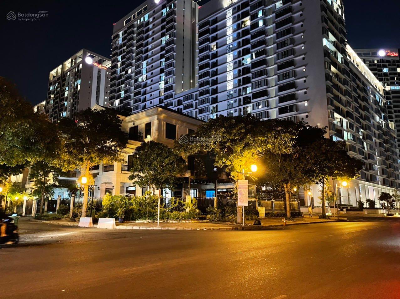 Cần bán biệt thự Nam Viên Phú Mỹ Hưng giá 93 tỷ, LH: 0914 096 ***