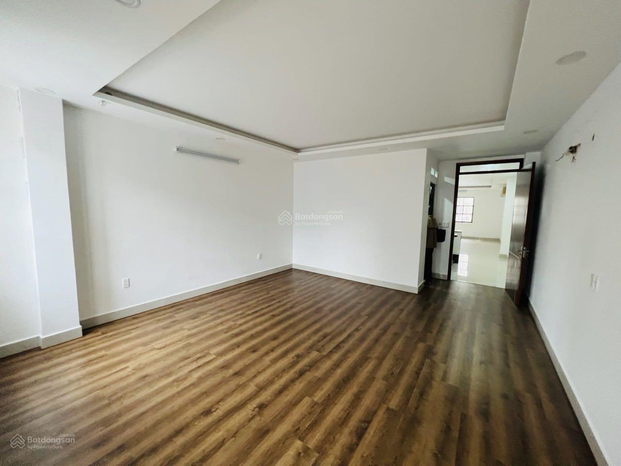 Mặt tiền Phan Văn Trị đối diện siêu Thị Emart (4.5m x 25m) 1 trệt - 3 lầu Mặt tiền Phan Văn Trị đối diện siêu Thị Emart (4.5m x 25m) 1 trệt - 3 lầu