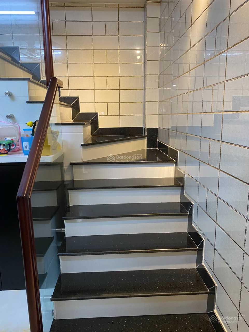 Nhà đẹp hẻm nhựa thông 6m 1 trục Phan Văn Trị P5 GV - đối diện Emark 5x12m 1 trệt 2 lầu 7.2tỷ TL