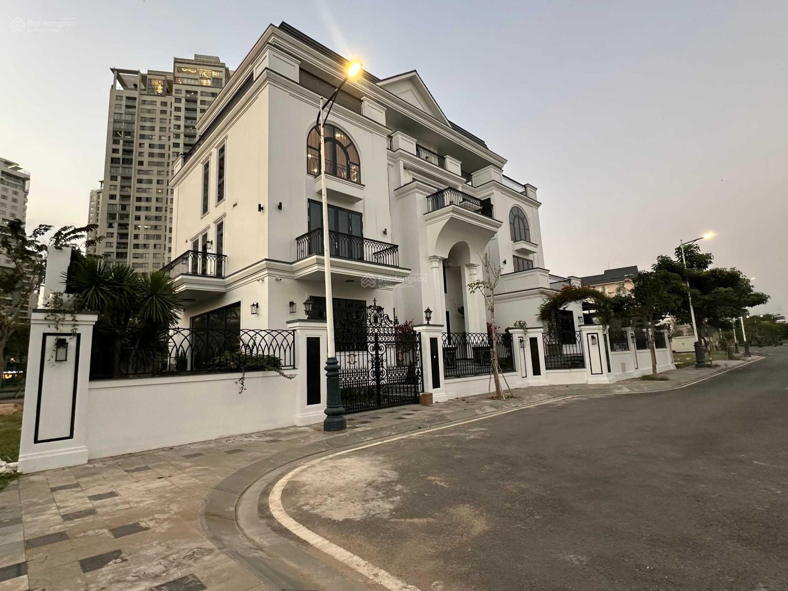 Duy nhất 1 lô villas diện tích 280m2 compound Mystery giá tốt nhất thị trường