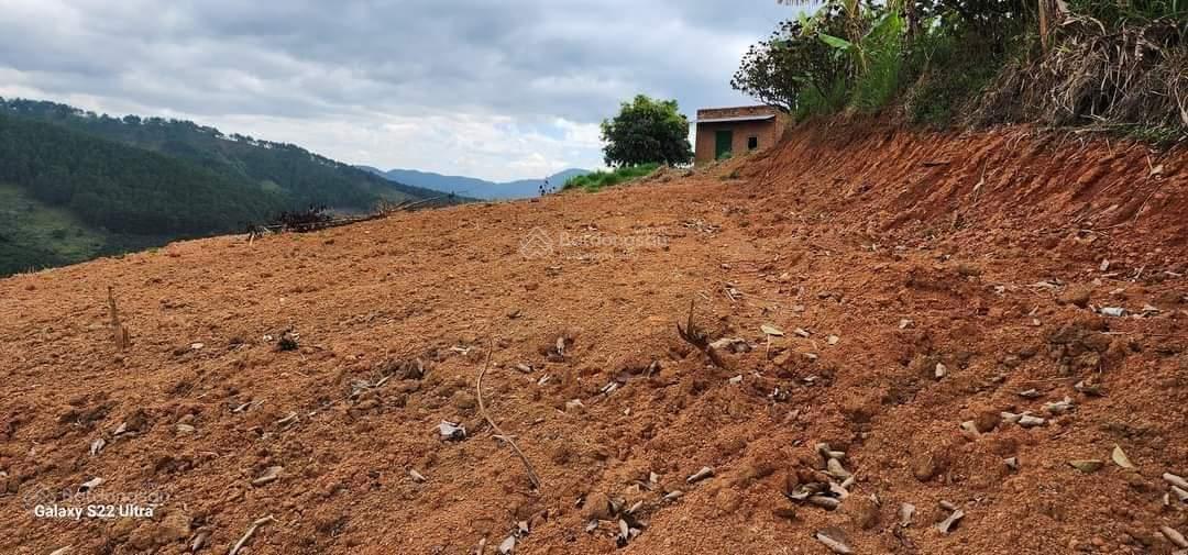 Bán 1,1 hecta đất Hoàn Kiếm 1, Nam Hà, Nam Ban. Có 100m2 đất ở, sổ hồng, view đẹp, LH: 0908 748 *** Bán 1,1 hecta đất Hoàn Kiếm 1, Nam Hà, Nam Ban. Có 100m2 đất ở, sổ hồng, view đẹp, LH: 0908 748 ***