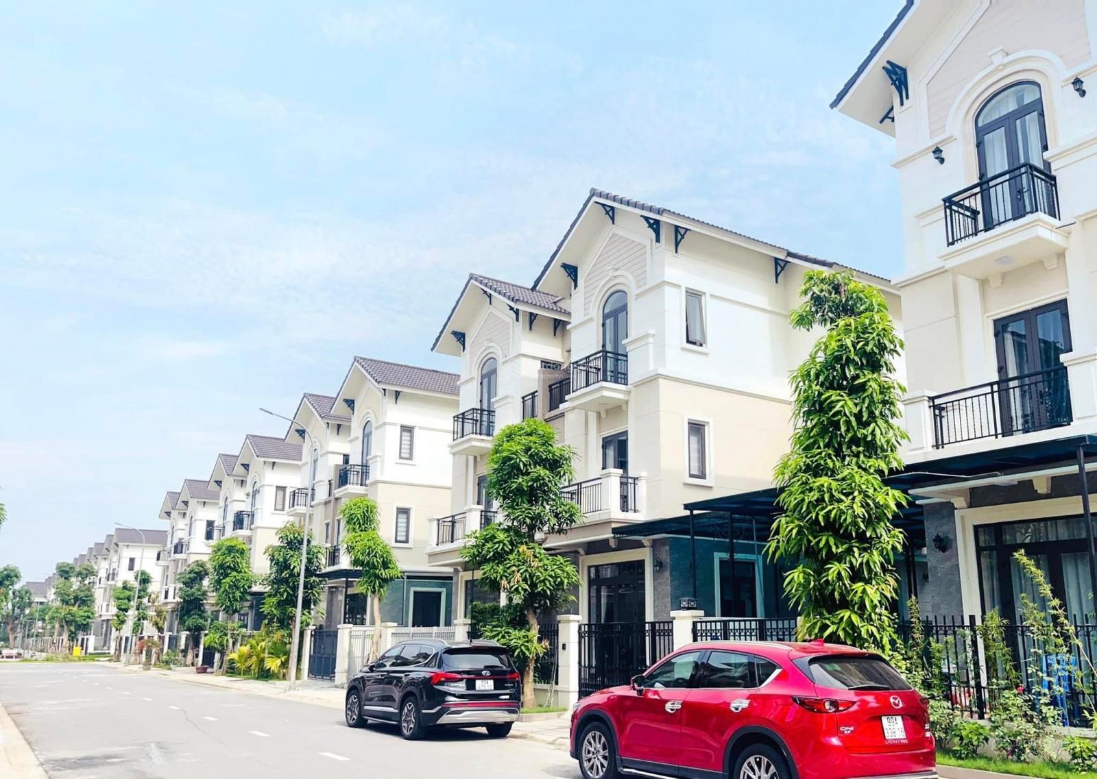 Chính chủ cần bán căn biệt thự 3 tầng siêu đẹp tại dự án Centa City DT 135m2 giá rẻ nhất thị trường Chính chủ cần bán căn biệt thự 3 tầng siêu đẹp tại dự án Centa City DT 135m2 giá rẻ nhất thị trường