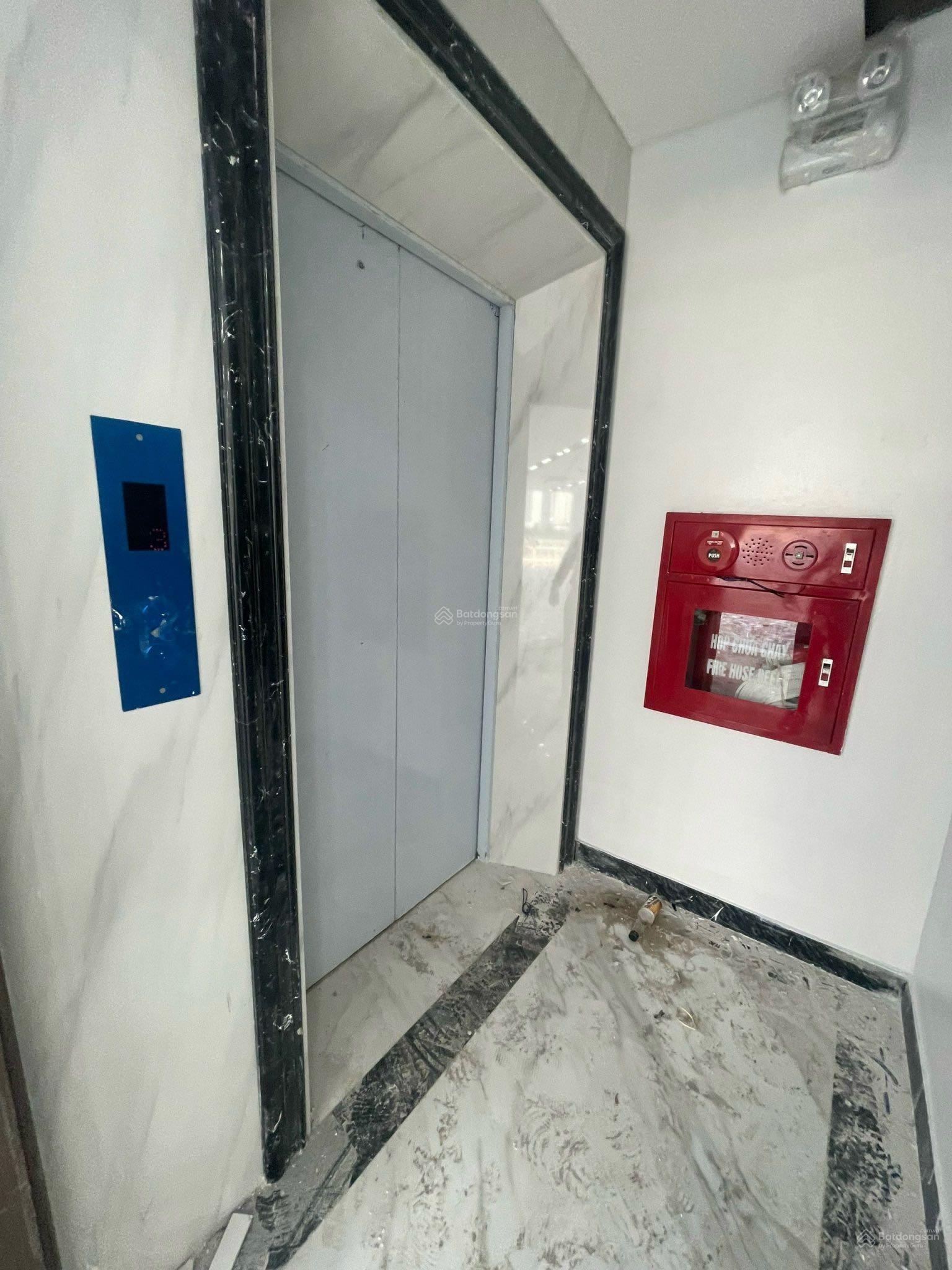 Chính chủ cho thuê nhà liền kề siêu đẹp Hoàng Quốc Việt DT 150m2x5,5T + 1 hầm MT 8m, giá 40tr Chính chủ cho thuê nhà liền kề siêu đẹp Hoàng Quốc Việt DT 150m2x5,5T + 1 hầm MT 8m, giá 40tr