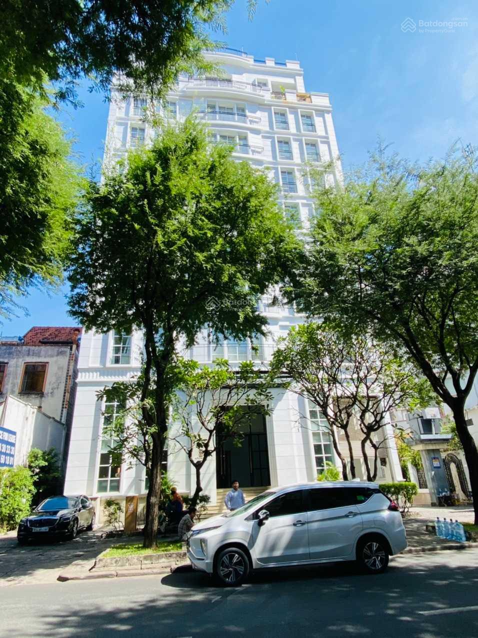 Tòa nhà MT 90 - 92 Lê Thị Riêng, Phường Bến Thành, Quận 1 - 8x20m hầm trệt 9 lầu