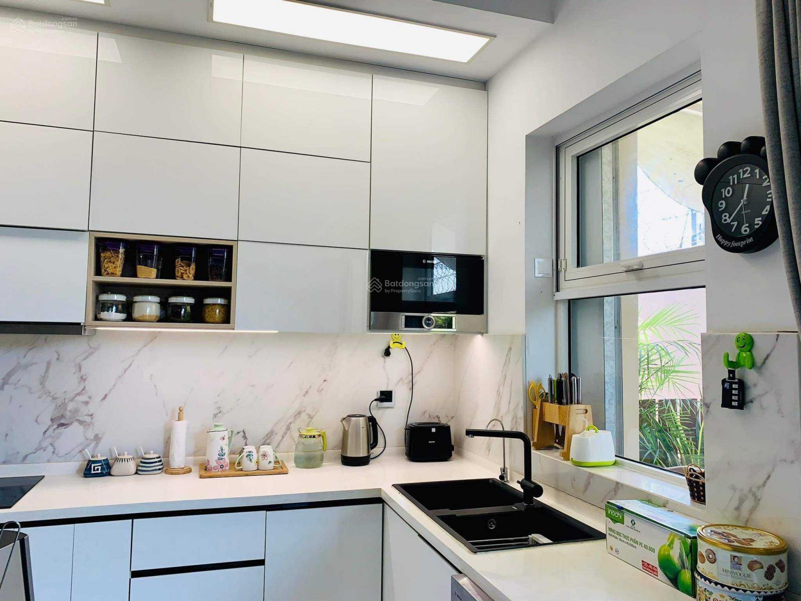 Tôi cần cho thuê nhà phố Palm Residence DT 6x17m, 1 trệt 2 lầu, 4 phòng ngủ, giá tốt 38tr bao phí