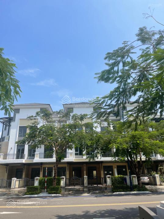 Cần Bán căn 6x17m giá tốt 17,6 tỷ đối diện công viên, đường lớn 24m tại Verosa Khang Điền. SHR