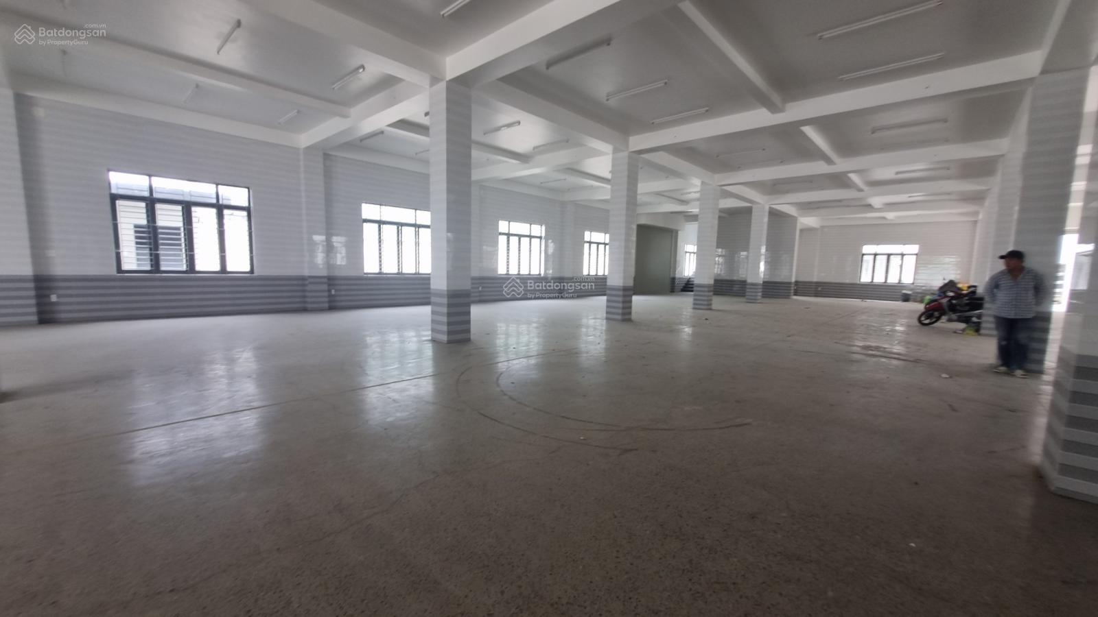 Cho thuê xưởng xây mới 6000m2 (xd: 4300m2) ở KCN Hải Sơn. Có văn phòng, PCCC tự động, trạm 560kva