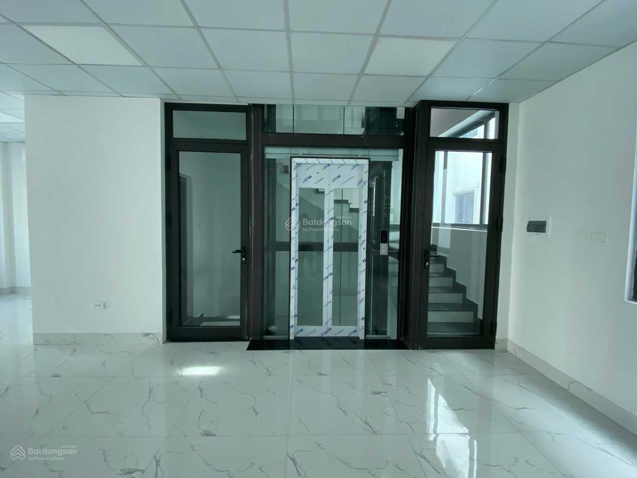 Cho thuê sàn văn phòng tại Kiến Hưng Luxury, diện tích 70m2, mặt tiền rộng 7m, thiết kế thông sàn