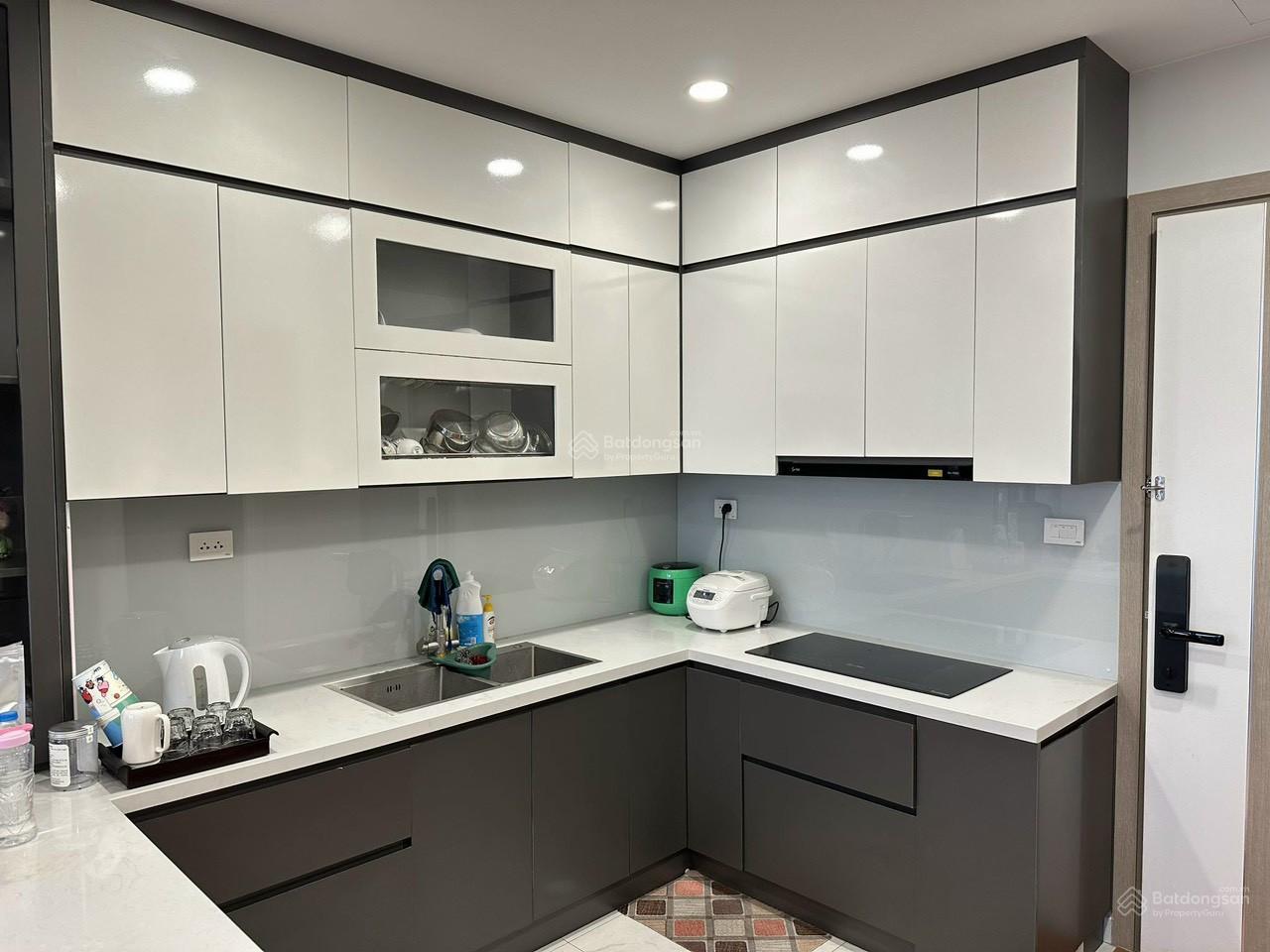 Giá bán nhanh! Căn 1PN+1, 43m2 khu Imperia - 2,850 tỷ bao phí. Để lại full nội thất -Sẵn sổ -ở ngay