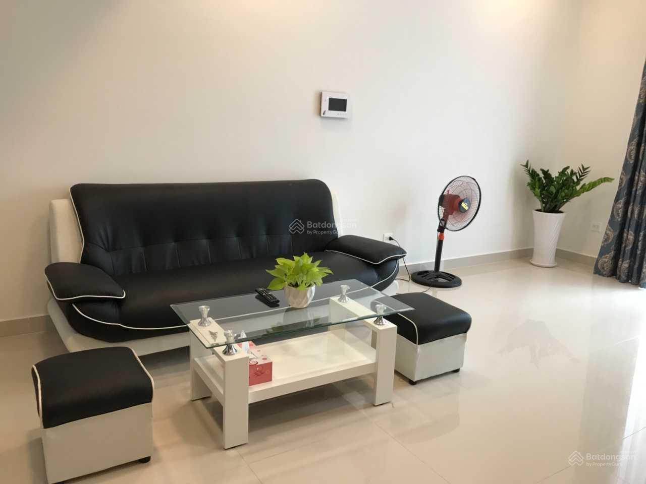 Cần bán gấp officetel Tresor 50m2, căn góc, nhà đủ nội thất, giá 5 tỷ. LH: 0906 378 ***