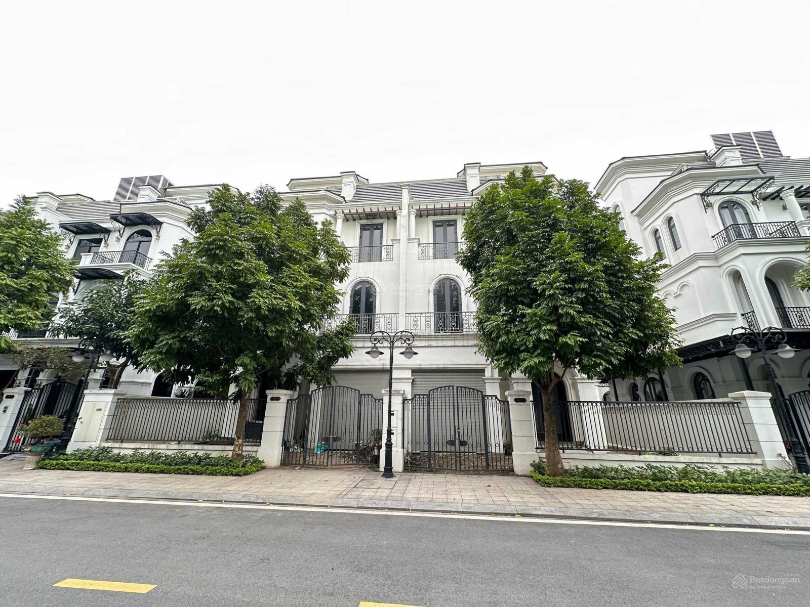 Không có căn thứ 2, biệt thự song lập Sao Biển 8 gần hồ, 150m2 để ở cực thích Vinhomes Gia Lâm Không có căn thứ 2, biệt thự song lập Sao Biển 8 gần hồ, 150m2 để ở cực thích Vinhomes Gia Lâm