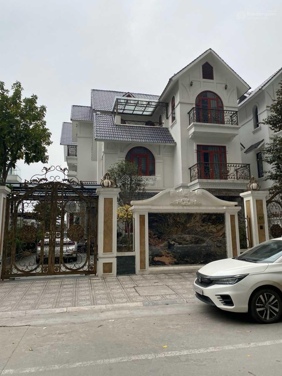 Bán BTĐL khu A2 Geleximco, DT 300m2 - 365m2 - 600m2, 3 tầng, giá đầu tư nhỉnh 135 triệu/m2