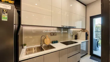 Kẹt tiền bán lỗ 100 triệu căn hộ A&T Sky Garden view hồ 2pn 2vs 74m2 thanh toán 21% vay bank hàng