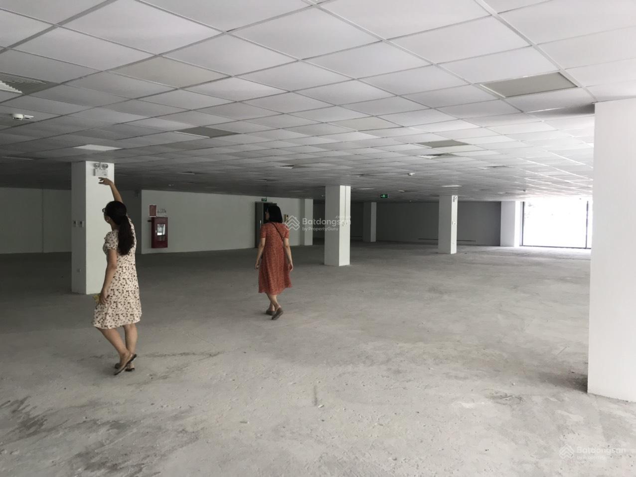 Chính chủ cho thuê văn phòng R2, R4, R6 Royal City Nguyễn Trãi, DT 70m2, 2000m2 giá 110.000đ/m2