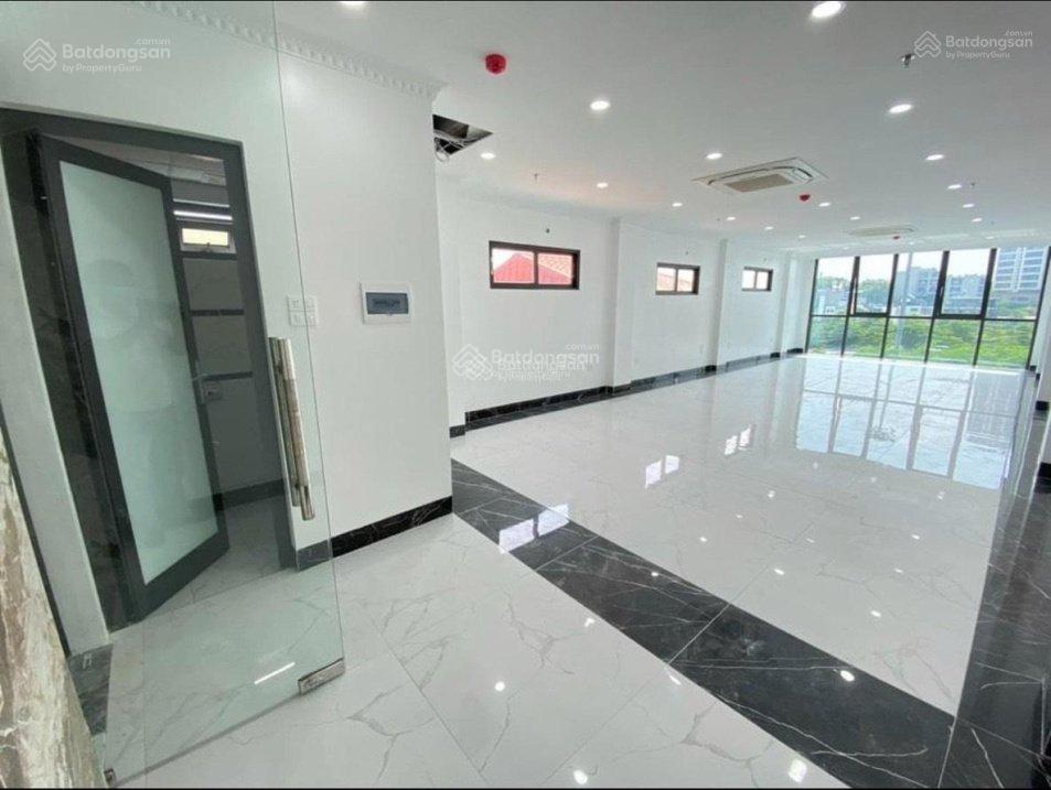 Cho thuê nhà biệt thự liền kề P. Yên Hòa, Cầu Giấy 90 m2, 4 tầng, thang máy mới đẹp 43 triệu